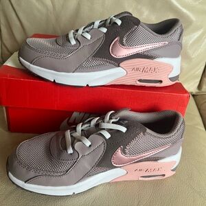 Youth Nike Air Max Excee PS shoes, 2.5Y